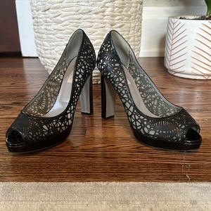 Beautiful Valentino Garavani Pep toe heels